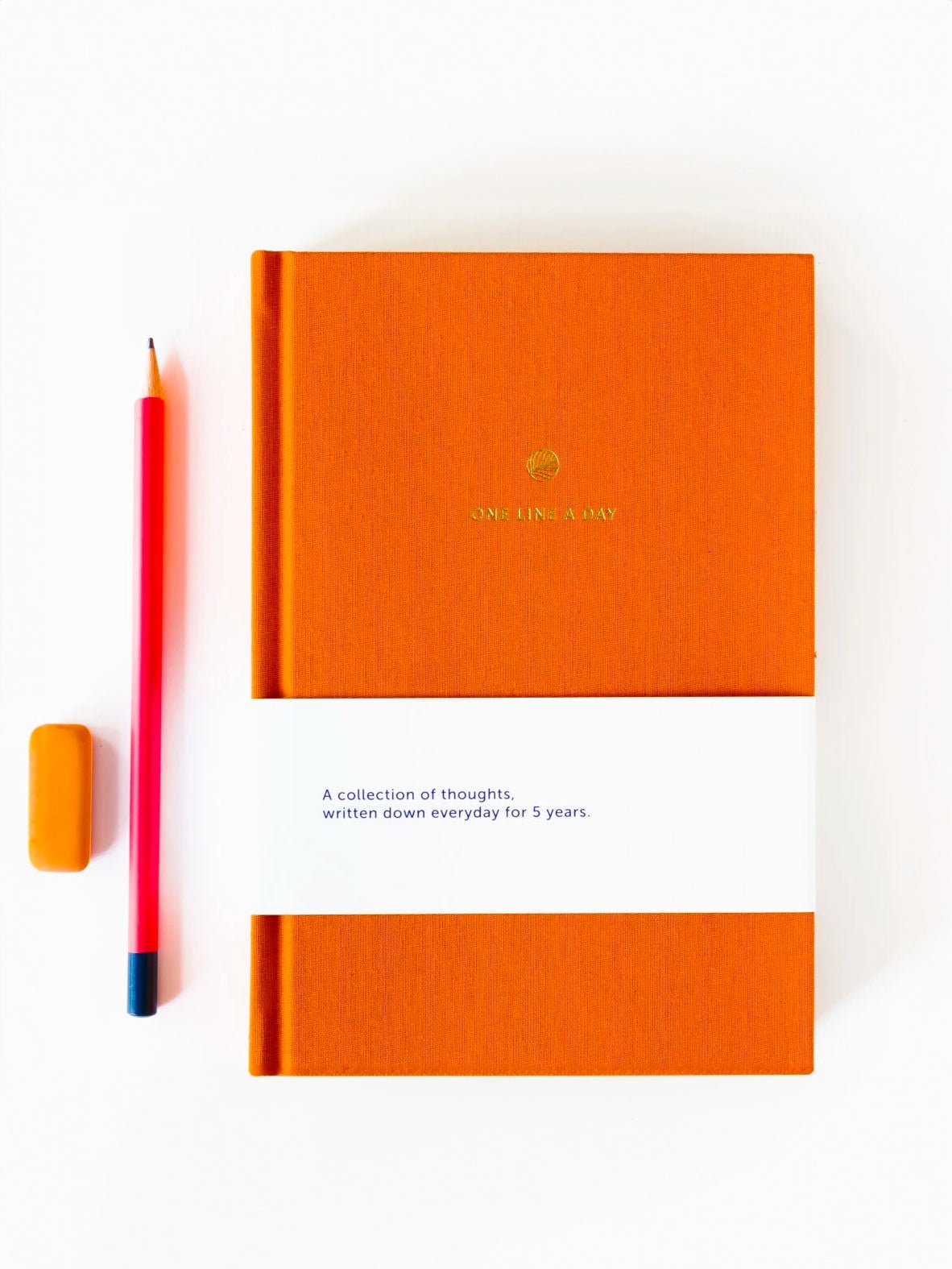 A - Journal Stationery - ONE LINE A DAY Notizbuch Orange Leinen - ROSA ECK - Linen, Orange,