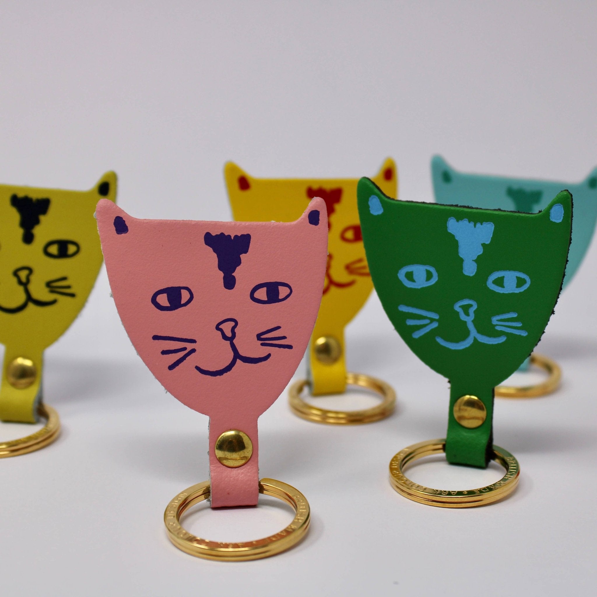 Ark Colour Design - CAT HEAD Schlüsselanhänger • Weiß/Braun - ROSA ECK