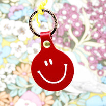 Ark Colour Design - FEELING LUSH Smiley Schlüsselanhänger • Rot - ROSA ECK