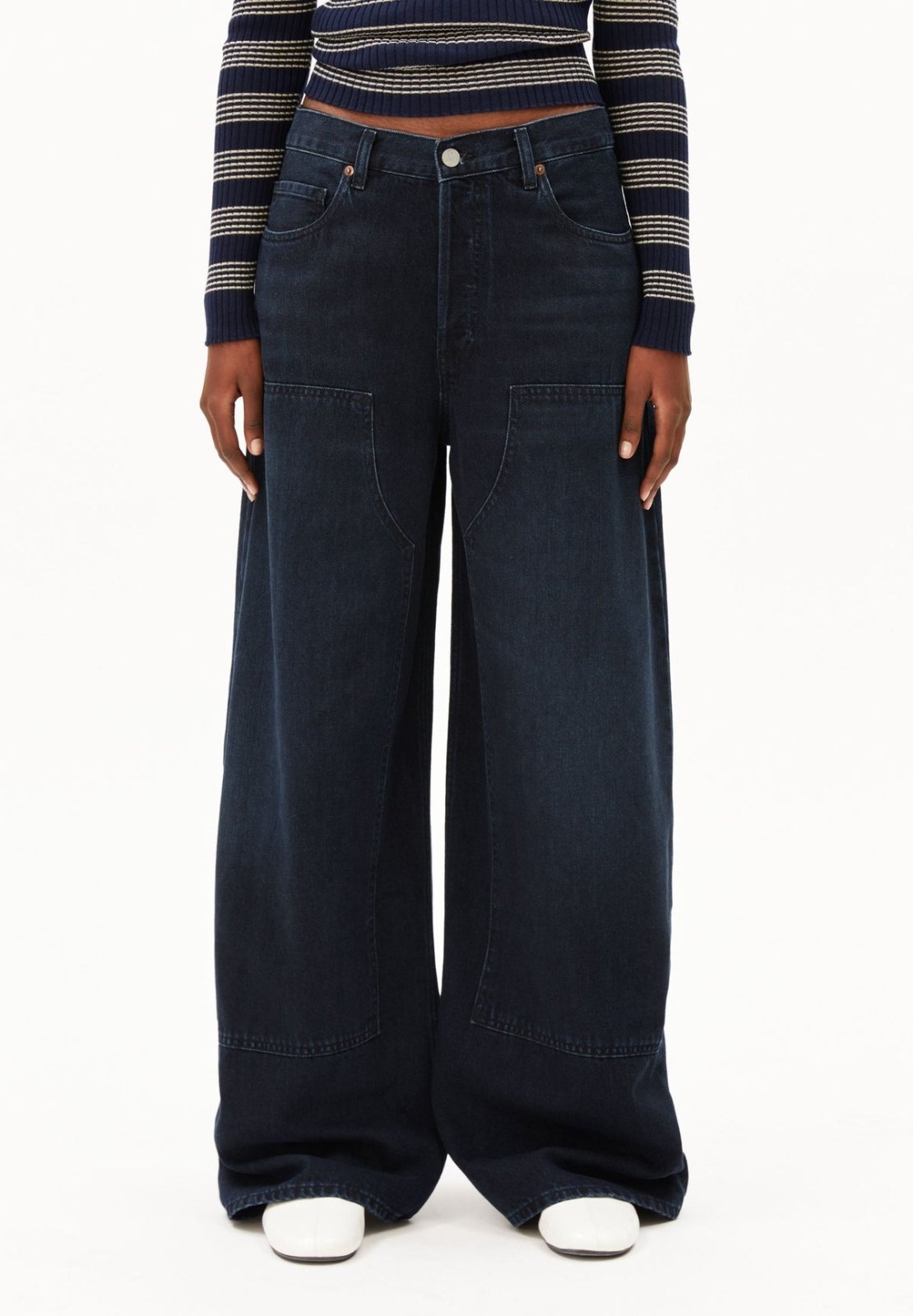 ARMEDANGELS - AALTHEA Barrel Jeans • fluid ink - ROSA ECK