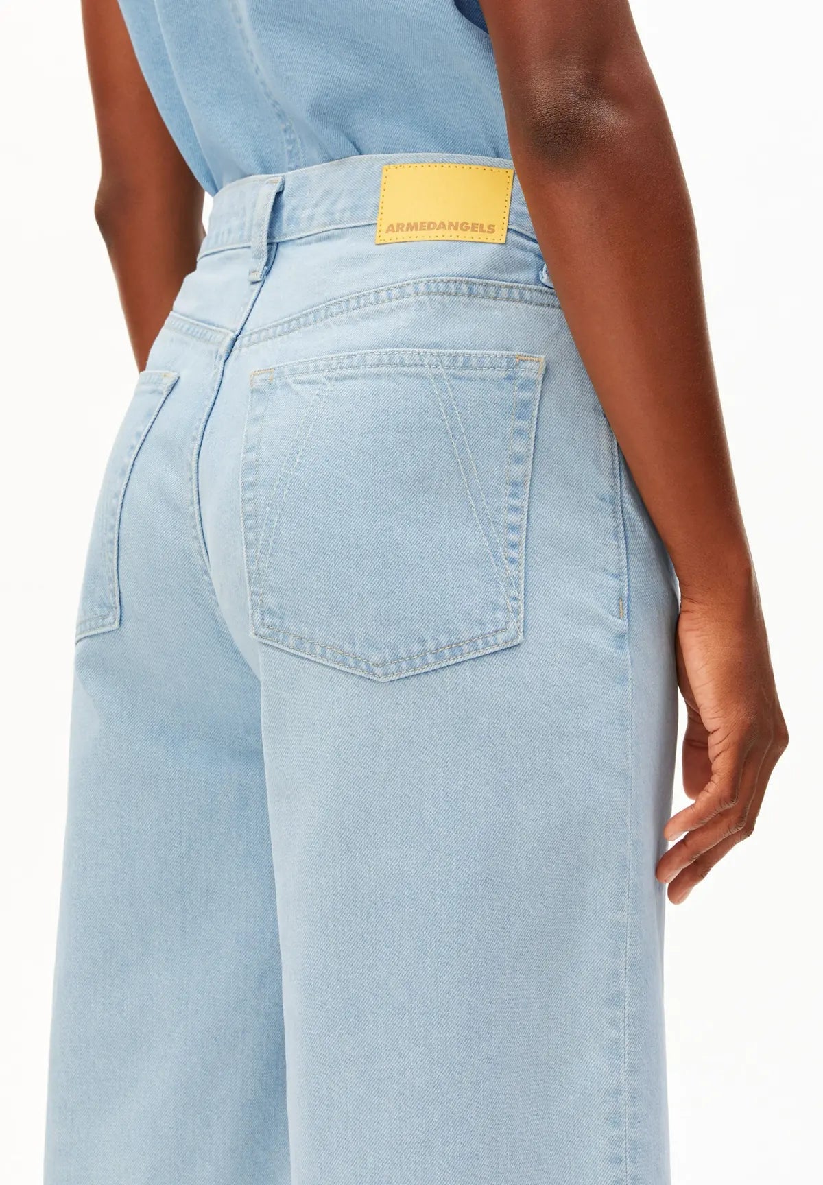 ARMEDANGELS - City Jeans Shorts • barrea - ROSA ECK