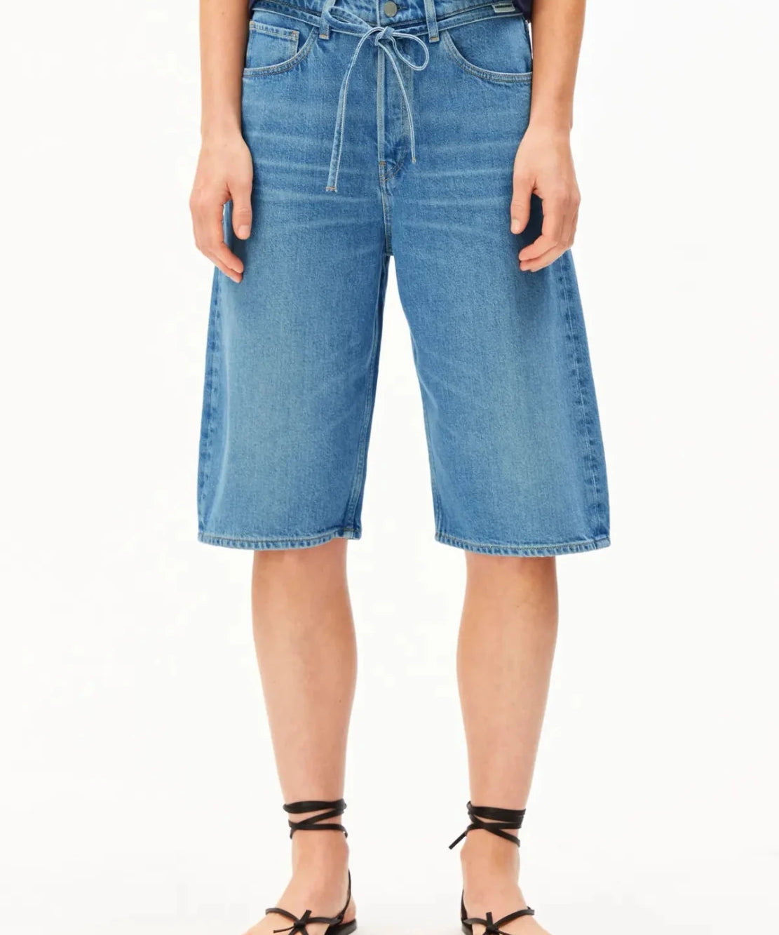 ARMEDANGELS - DAANY Jeans Baggy - Shorts • laguna - ROSA ECK