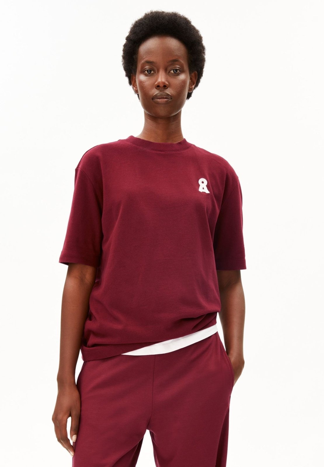 ARMEDANGELS - ICONIC Å TARJAA T-Shirt • velvet red - ROSA ECK