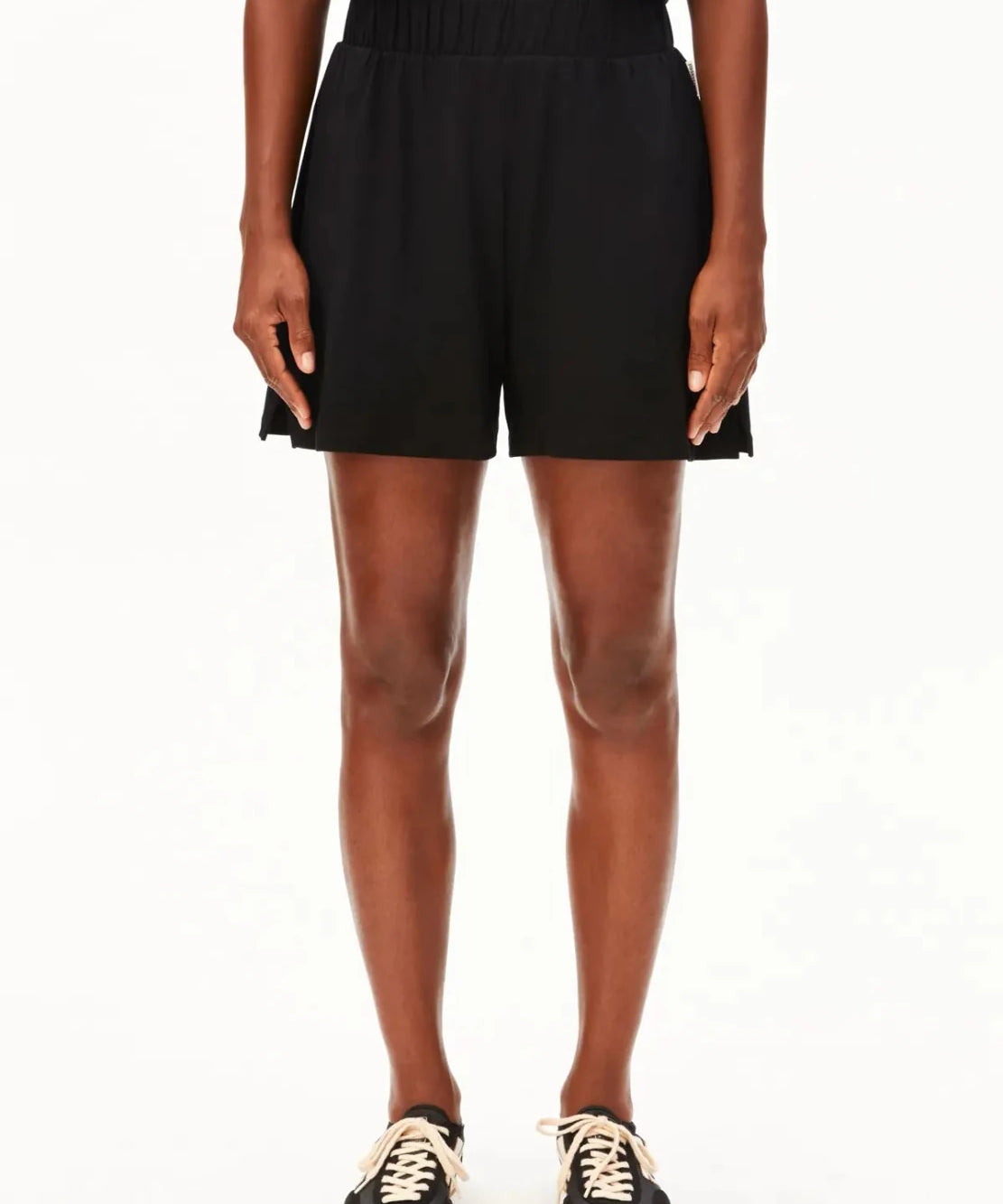 ARMEDANGELS - Jersey Shorts im Relaxed Fit • black - ROSA ECK