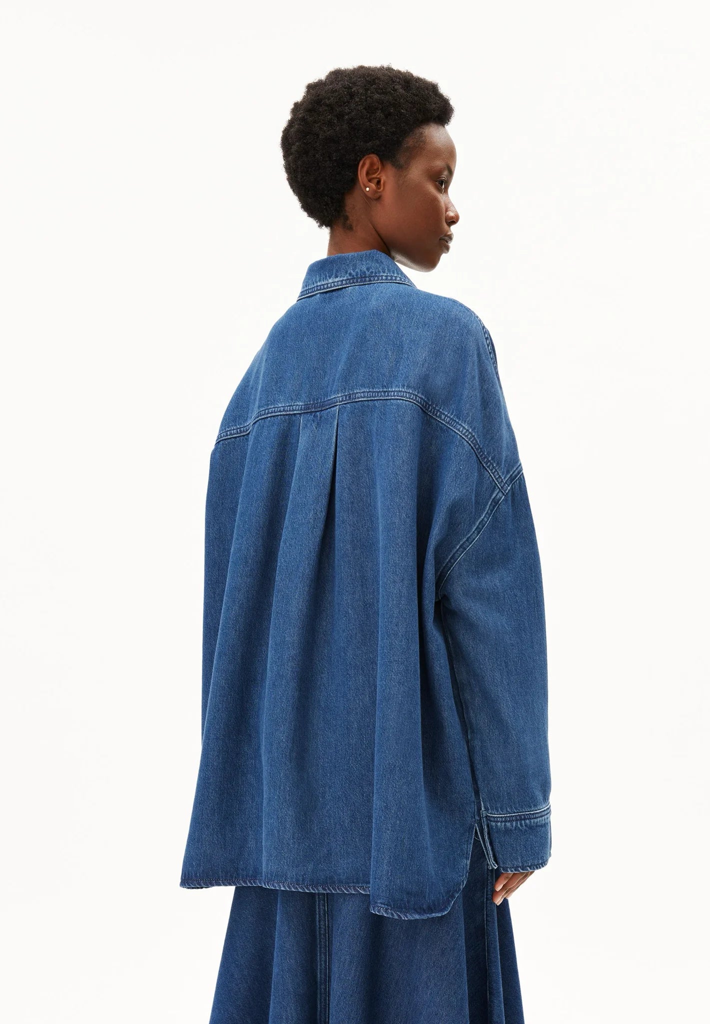 ARMEDANGELS - Oversized Jeansbluse • bright blue - ROSA ECK