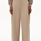 ARMEDANGELS - Weite Chinohose aus Bio - Baumwollmix • true camel - Hose - ROSA ECK