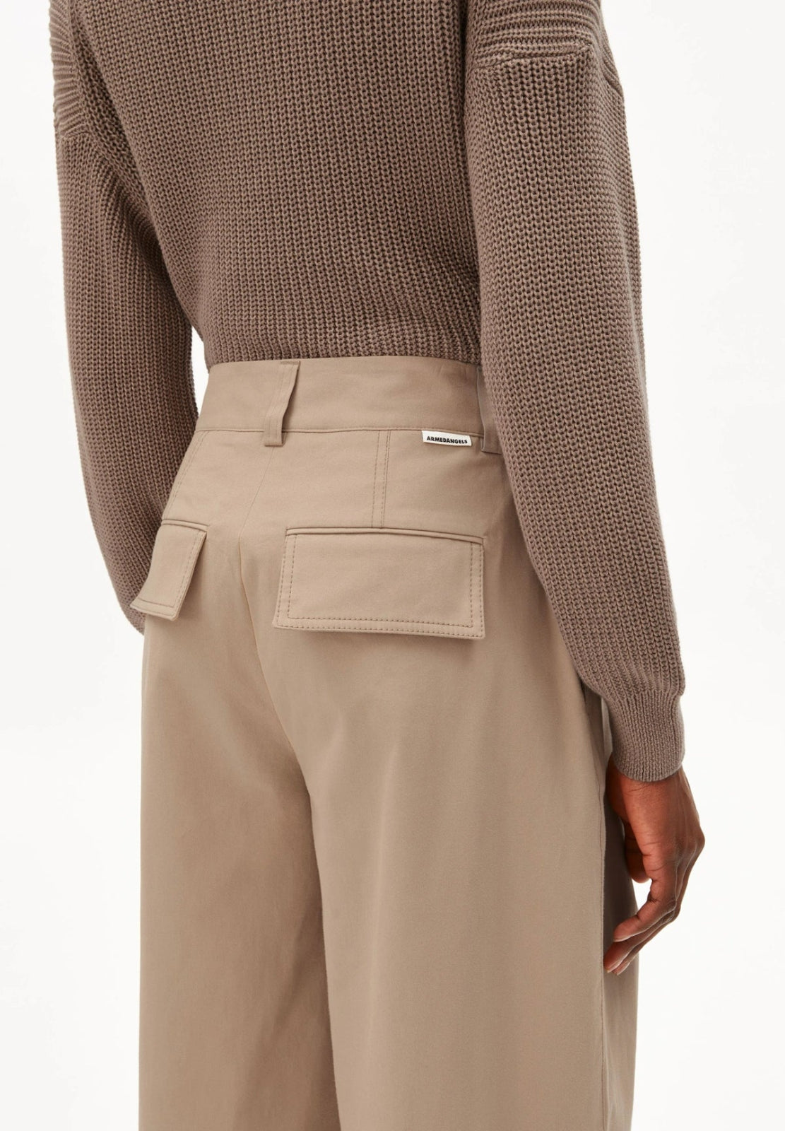 ARMEDANGELS - Weite Chinohose aus Bio - Baumwollmix • true camel - Hose - ROSA ECK