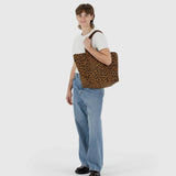 BAGGU - Cloud Bag Reisetasche • Leopard - ROSA ECK