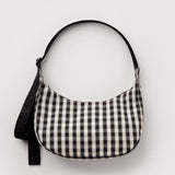 BAGGU - Medium Nylon Crescent Bag Umhängetasche • Black and Cream Gingham - ROSA ECK