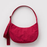 BAGGU - Medium Nylon Crescent Bag Umhängetasche • Cherry - ROSA ECK