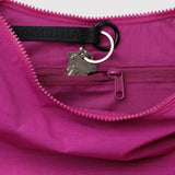 BAGGU - Medium Nylon Crescent Bag Umhängetasche • Deep Fuchsia - ROSA ECK