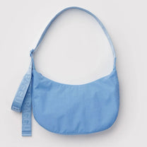 BAGGU - Medium Nylon Crescent Bag Umhängetasche • Piscine - ROSA ECK