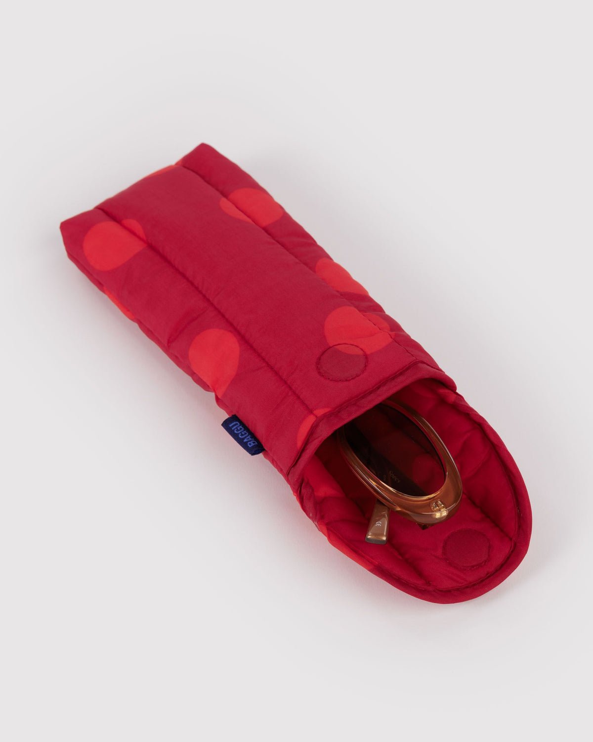BAGGU - PUFFY Brillenetui • Red Polka Dot - ROSA ECK