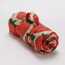 BAGGU - PUFFY PICNIC BLANKET Picknickdecke | Strawberry - ROSA ECK - Erdbeeren, ,
