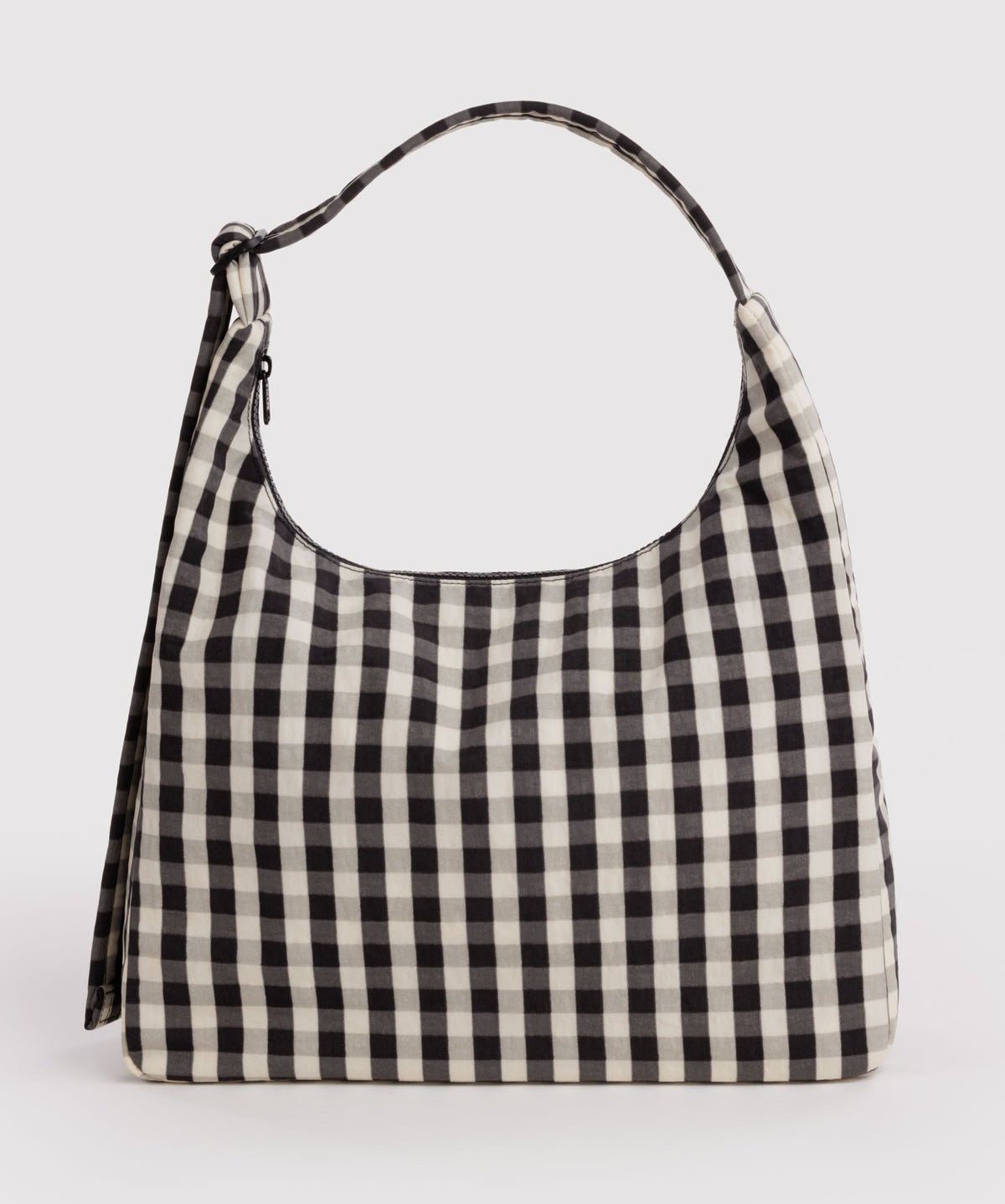 BAGGU - Schultertasche aus Nylon • Black and Cream Gingham - ROSA ECK