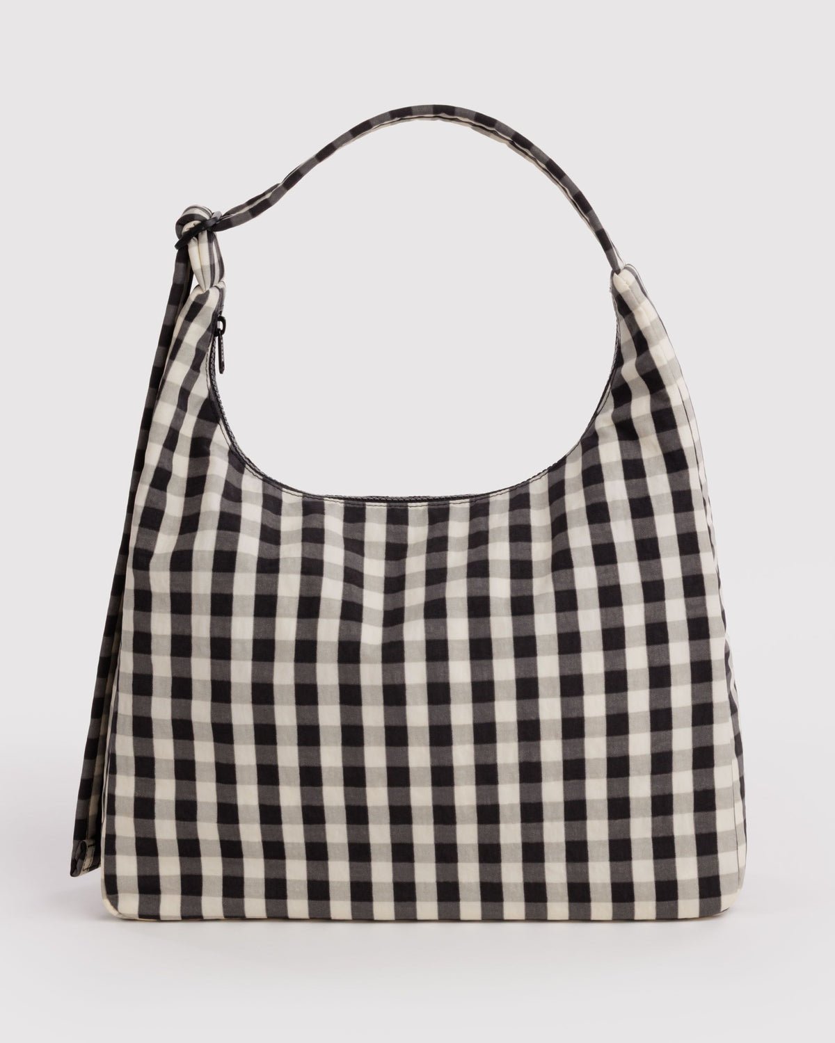 BAGGU - Schultertasche aus Nylon • Black and Cream Gingham - ROSA ECK