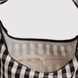 BAGGU - Schultertasche aus Nylon • Black and Cream Gingham - ROSA ECK