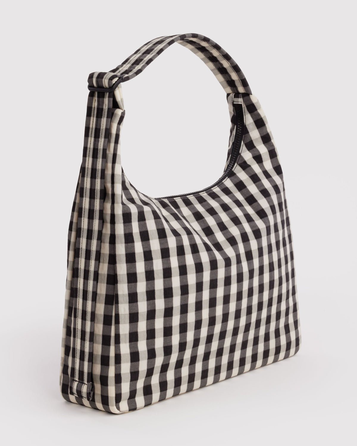 BAGGU - Schultertasche aus Nylon • Black and Cream Gingham - ROSA ECK
