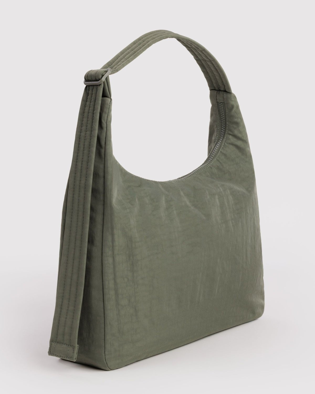 BAGGU - Schultertasche aus Nylon • Caper - ROSA ECK