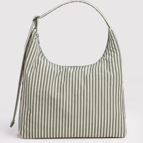 BAGGU - Schultertasche aus Nylon • Sage Stripe - ROSA ECK