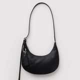 BAGGU - Small Flat Crescent Umhängetasche aus recyceltem Leder • Black - ROSA ECK