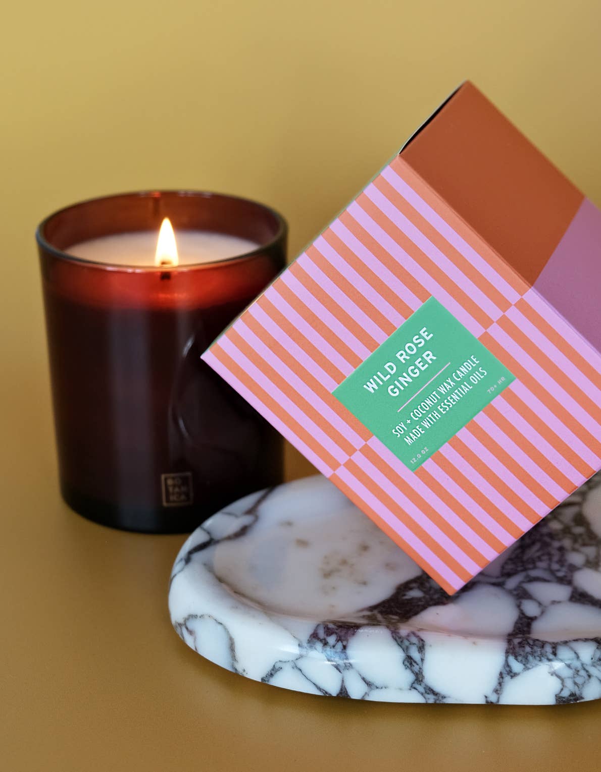 BOTANICA - ESSENTIALS Duftkerze • Wild Rose + Ginger - ROSA ECK