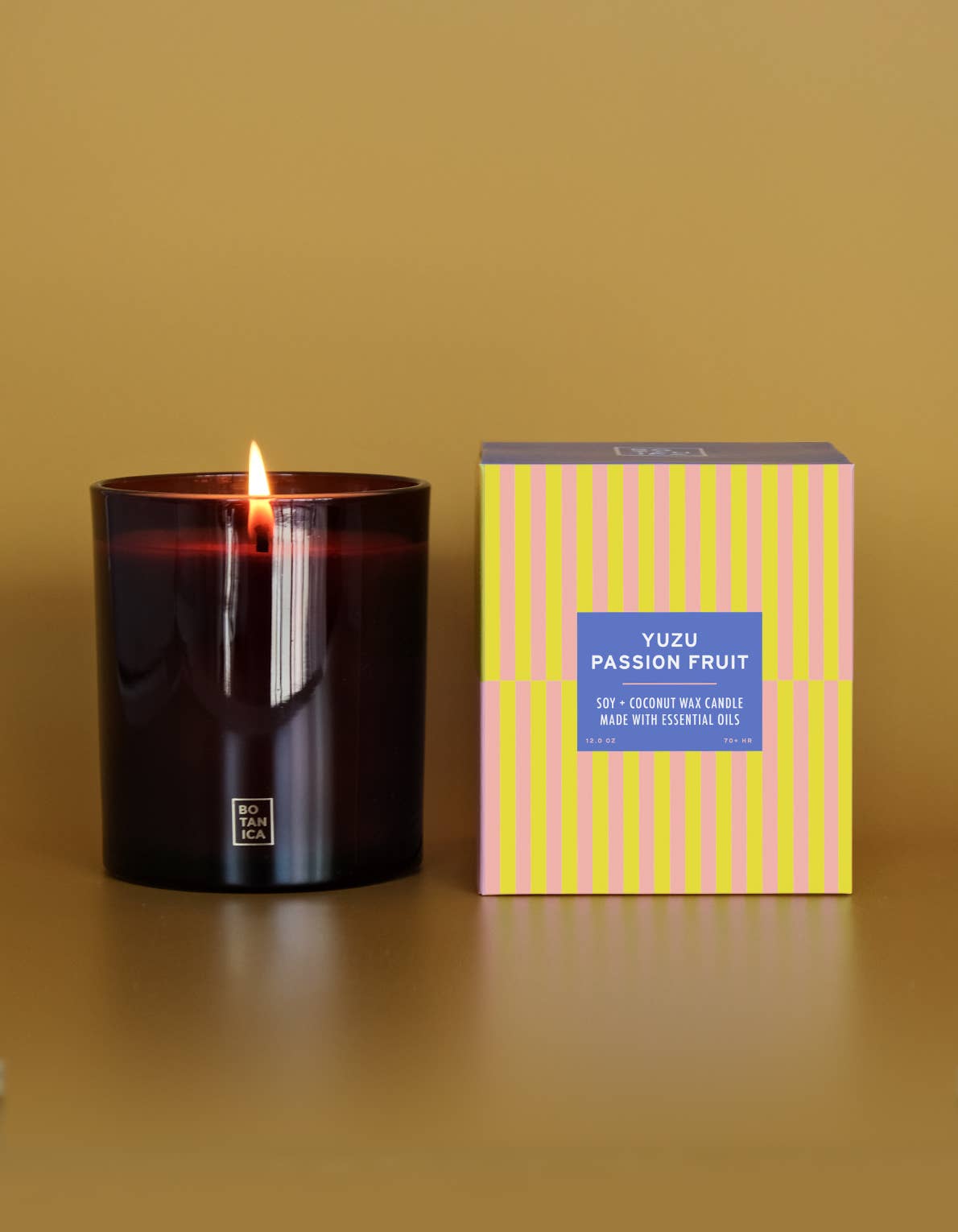 BOTANICA - ESSENTIALS Duftkerze • Yuzu + Passion Fruit - ROSA ECK