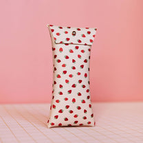 ECKE - FRESAS Brillen - Etui • Erdbeere - Nude - Brillen - Etui - ROSA ECK Concept Store
