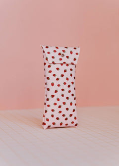 ECKE - FRESAS Brillenetui • Erdbeere Rosa - Brillen - Etui - ROSA ECK