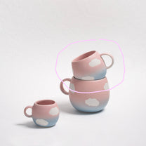 Egg Back Home - CLOUD SUNSET Mittelgroßer Becher (250 ml) - ROSA ECK - Blau, Rosa, Wolke