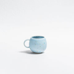 Egg Back Home - NEW PARTY Runde Tasse (250 ml) • Soft Blue - ROSA ECK