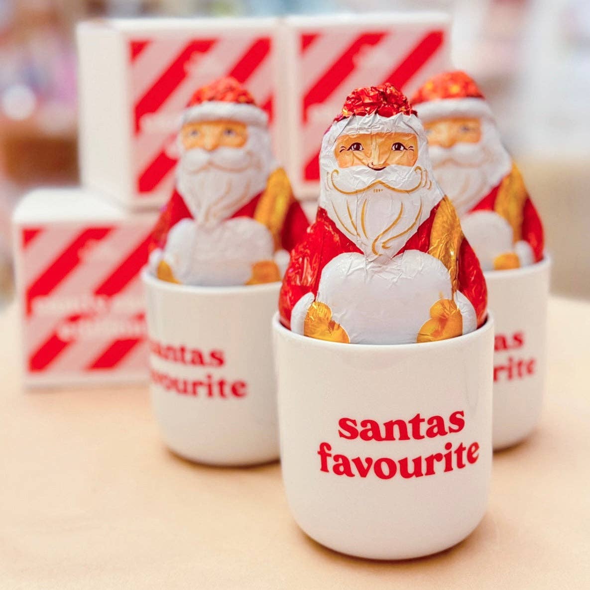 Frau Hansen - Becher Santa's Favourite - ROSA ECK