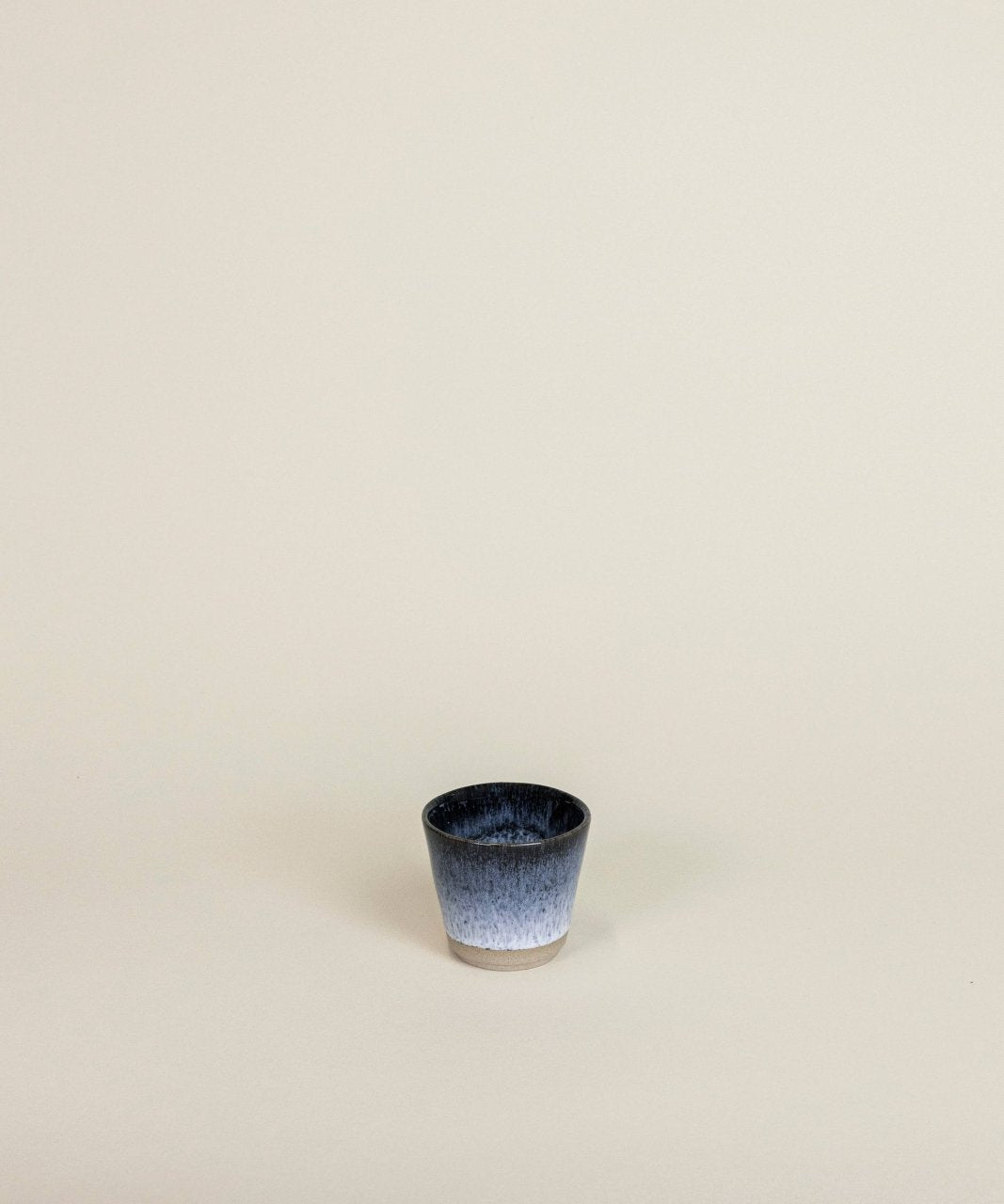 grain by grain - Espressotasse • Sombra - ROSA ECK
