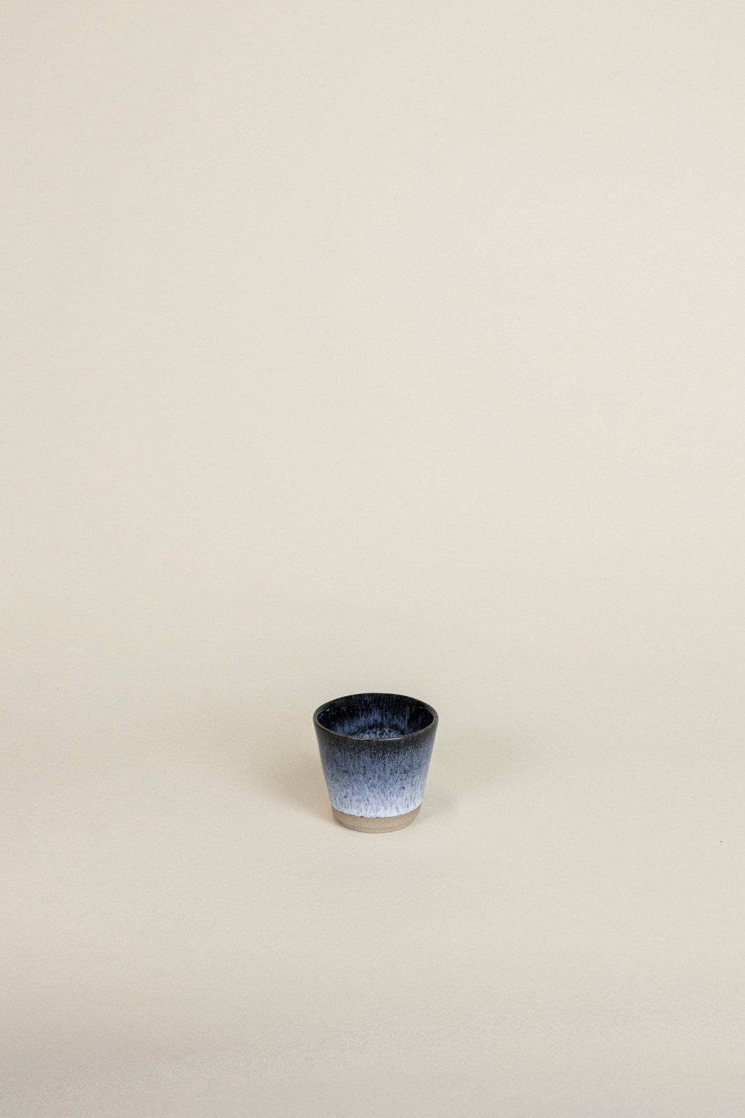 grain by grain - Espressotasse • Sombra - ROSA ECK