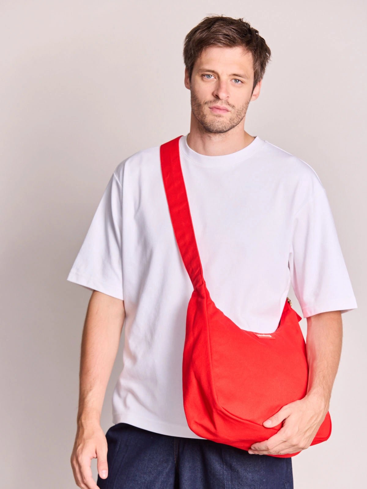 Hindbag - CLAIRE Hobo-Tasche • Karminrot - ROSA ECK