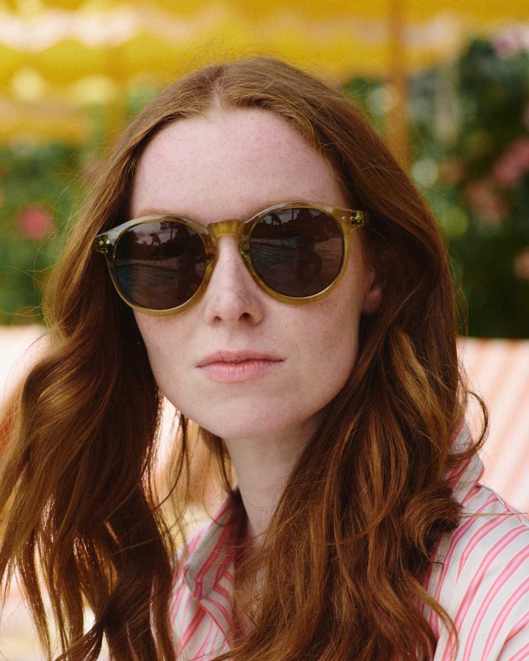 IZIPIZI - M SUN Sonnenbrille • Golden Green - ROSA ECK