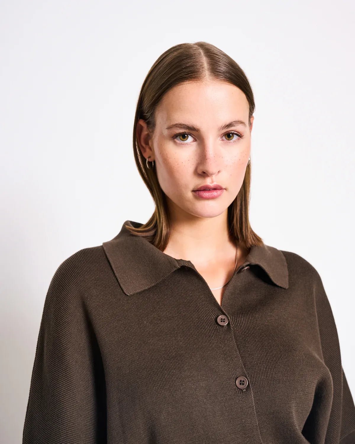 JAN 'N JUNE - ANJO Strickjacke • Mud - ROSA ECK