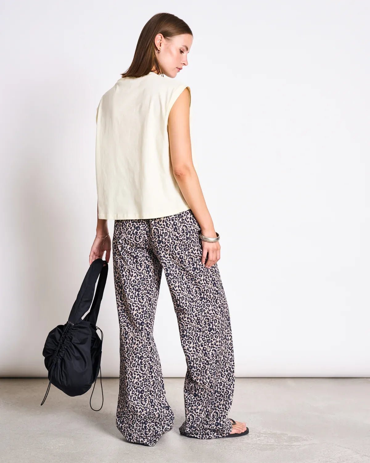 JAN ’N JUNE - OVAR T-Shirt • Buttermilk - ROSA ECK