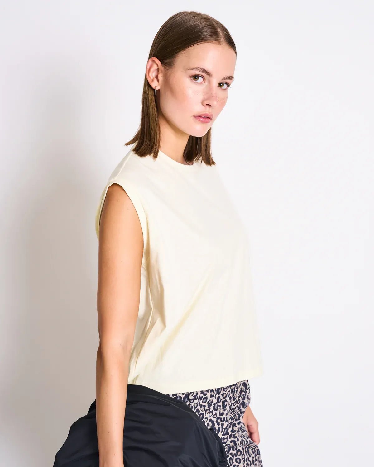 JAN ’N JUNE - OVAR T-Shirt • Buttermilk - ROSA ECK