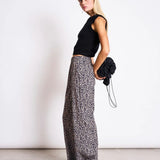 JAN ‘N JUNE - SOBY Baumwollhose • Leo Print - ROSA ECK Concept Store