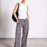 JAN ‘N JUNE - SOBY Baumwollhose • Leo Print - ROSA ECK Concept Store
