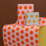 Kado Design - Geschenkpapier - Rolle • Pink/Orange gepunktet - ROSA ECK