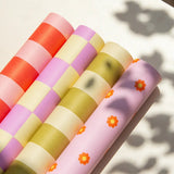 Kado Design - Geschenkpapier - Rolle • Vanille/Lila/Orange kariert - ROSA ECK