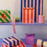 Kado Design - Geschenktüte mit Boden • Streifen Rot/Rosa - Geschenkverpackung - ROSA ECK