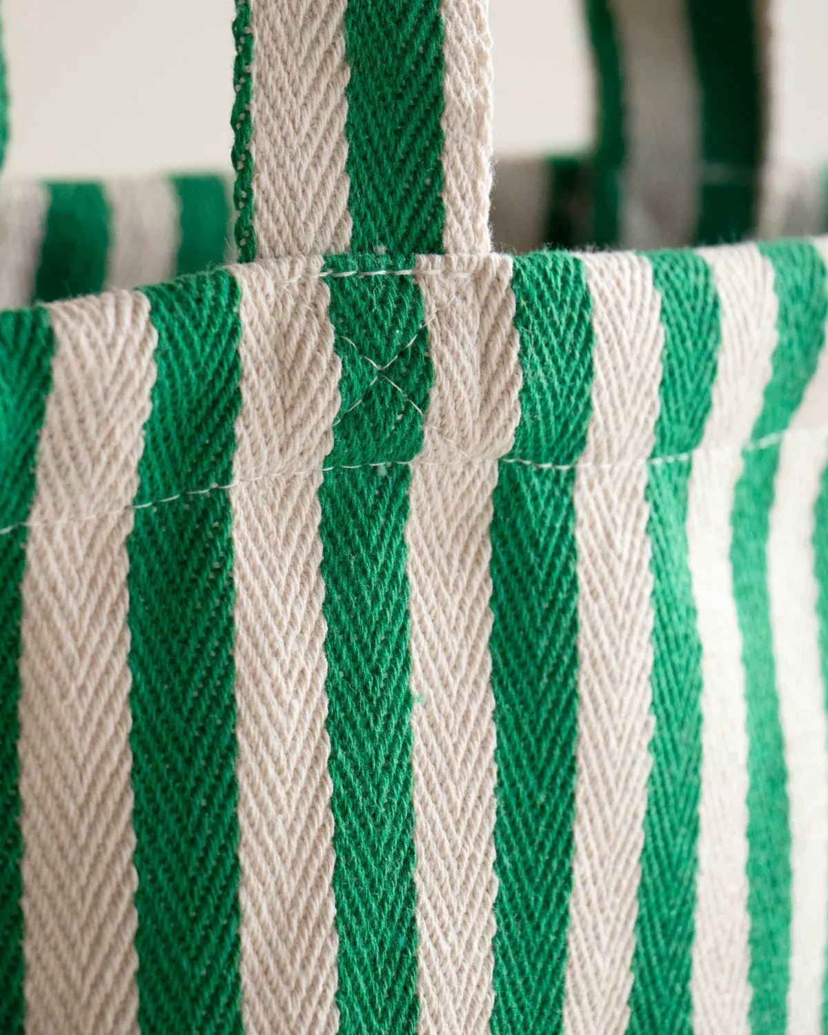 Kado Design - Gestreifte Tragetasche Natur | grass - ROSA ECK Concept Store