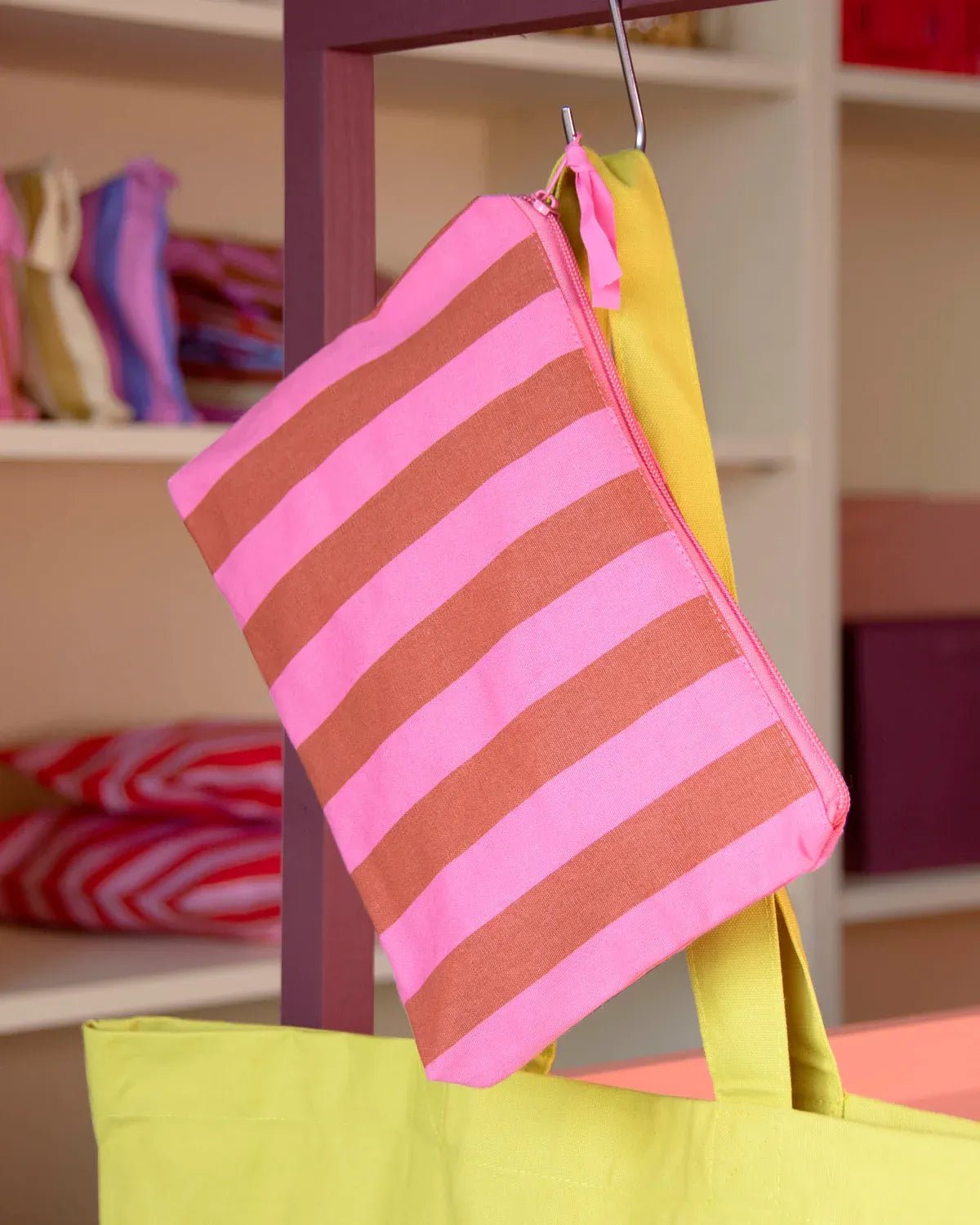 Kado Design - Kosmetiktasche aus Baumwolle • Pink/Braun gestreift - ROSA ECK