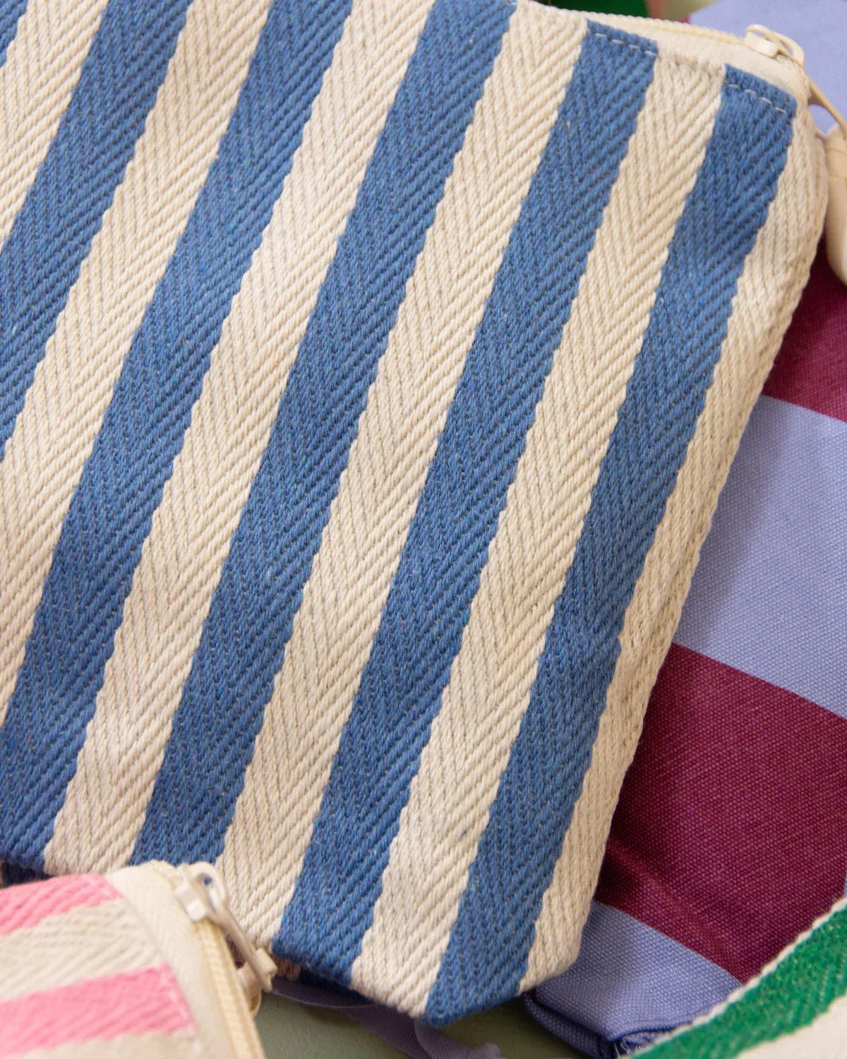 Kado Design - Kosmetiktasche Natur • Streifen Blau - Kulturbeutel - ROSA ECK