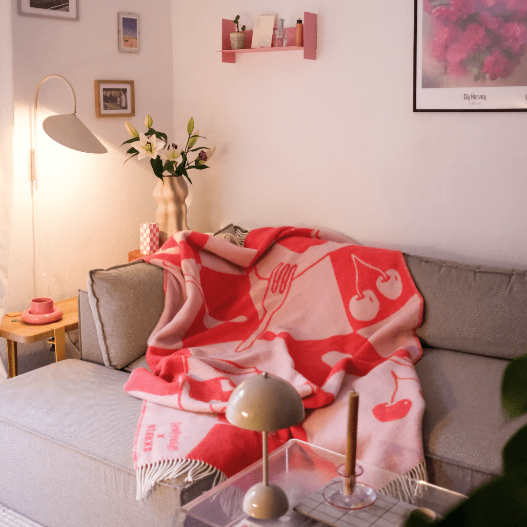 KLEKKS - KLEKKS × donpriggos NO. 33 Wolldecke • Rot/Rosa - ROSA ECK