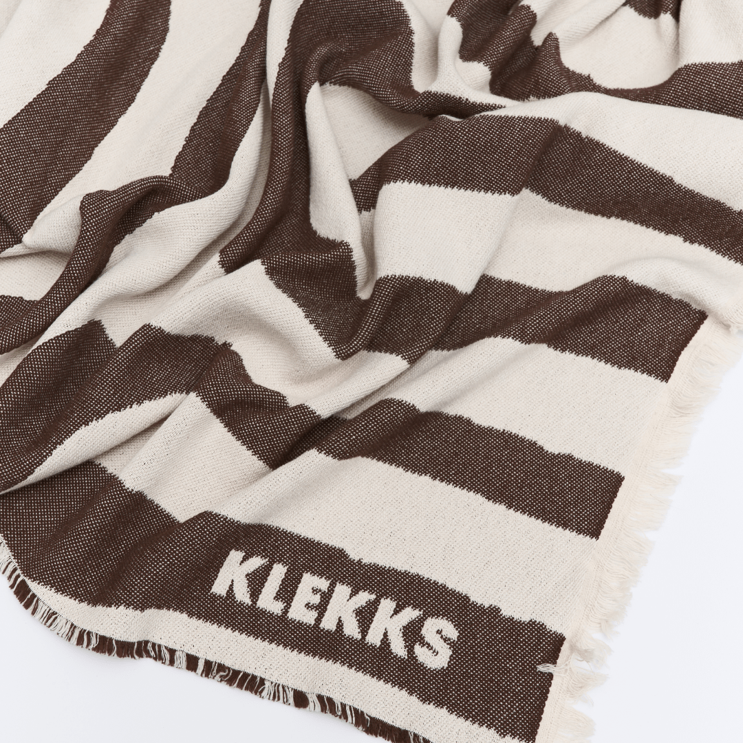 KLEKKS - KLEKKS NO. 34 Leichte Baumwolldecke • Braun - ROSA ECK