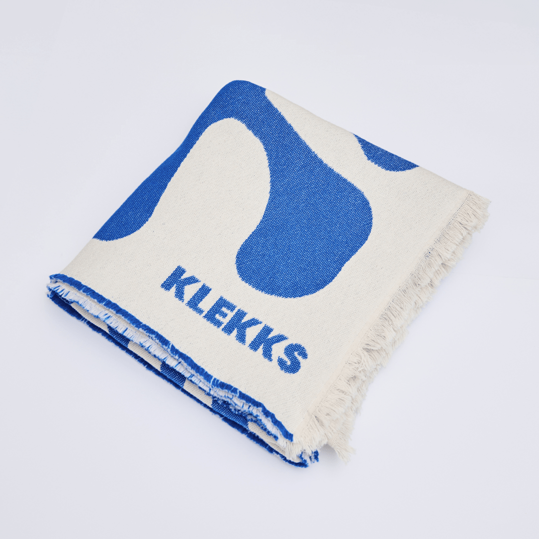 KLEKKS - KLEKKS NO. 37 Leichte Baumwolldecke • Blau - ROSA ECK